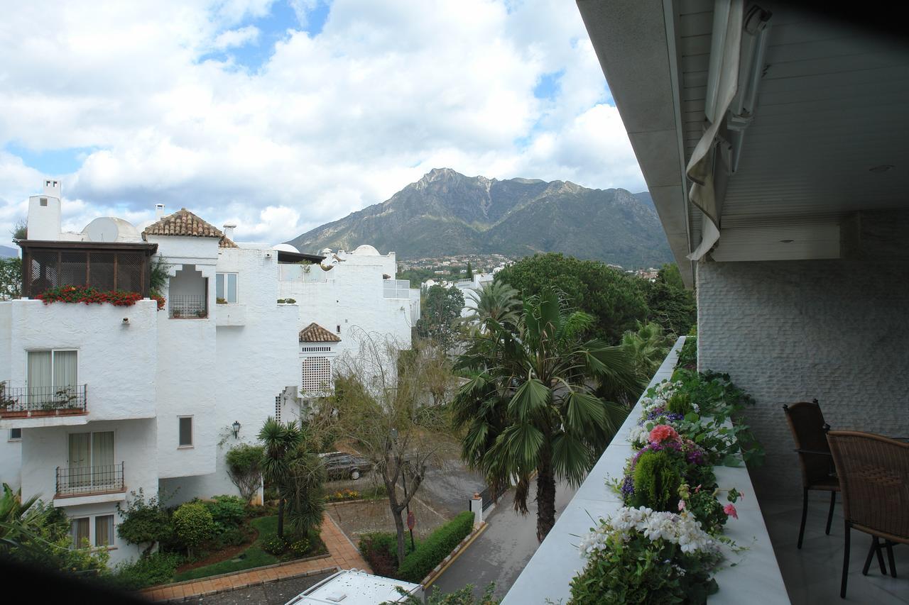Marina Mariola Resort *