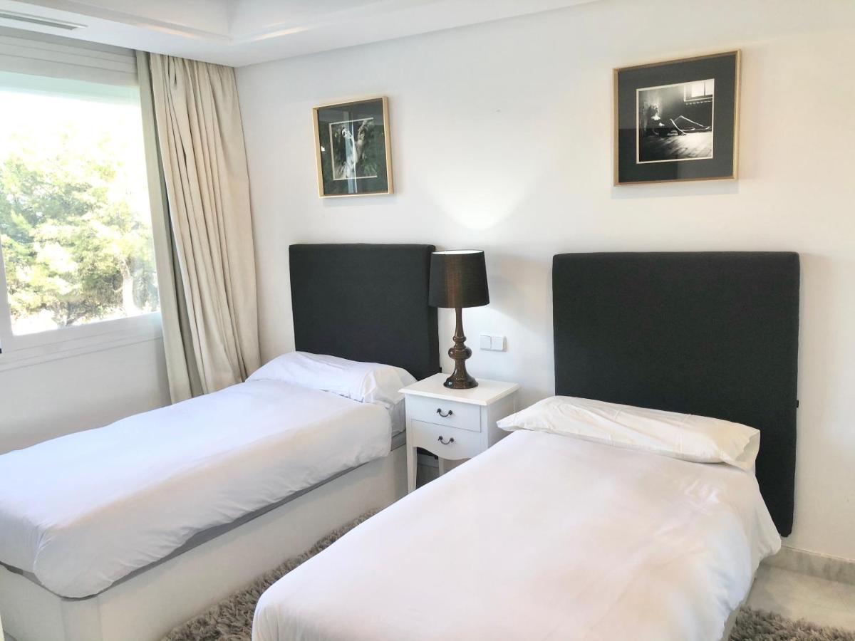 Marina Mariola Marbella